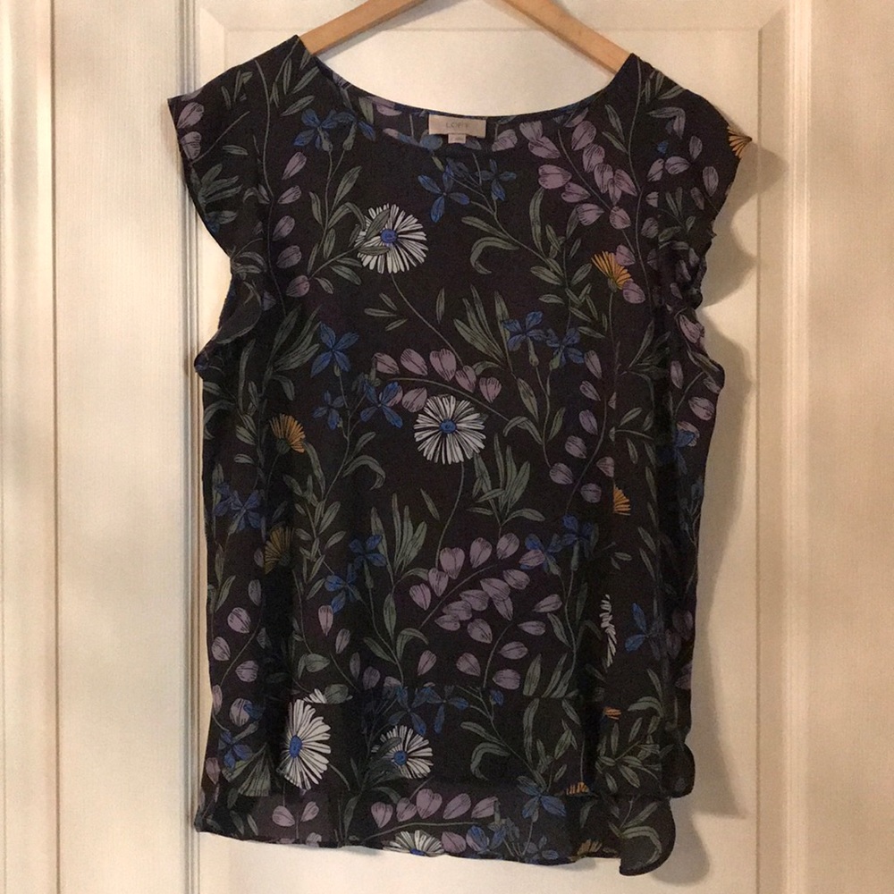 Pretty flutter detailed blouse